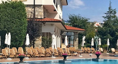 Нарди EDEN у бассейна Нарди EDEN у бассейна